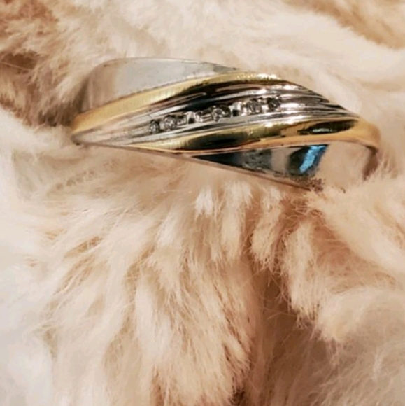 Wedding Band - Picture 2 of 3